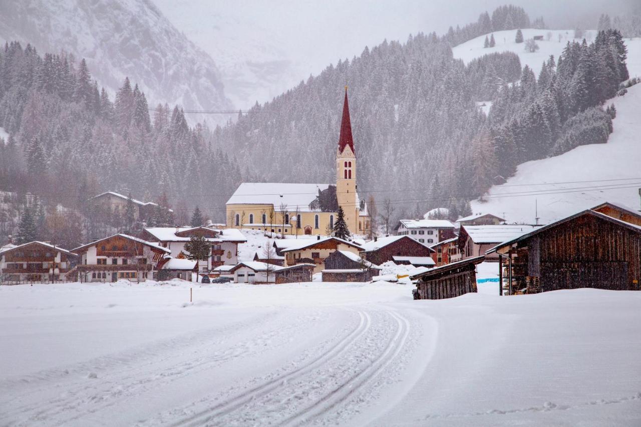 Posthotel Lechtal, Arlberg โฮลซ์เกา ภายนอก รูปภาพ