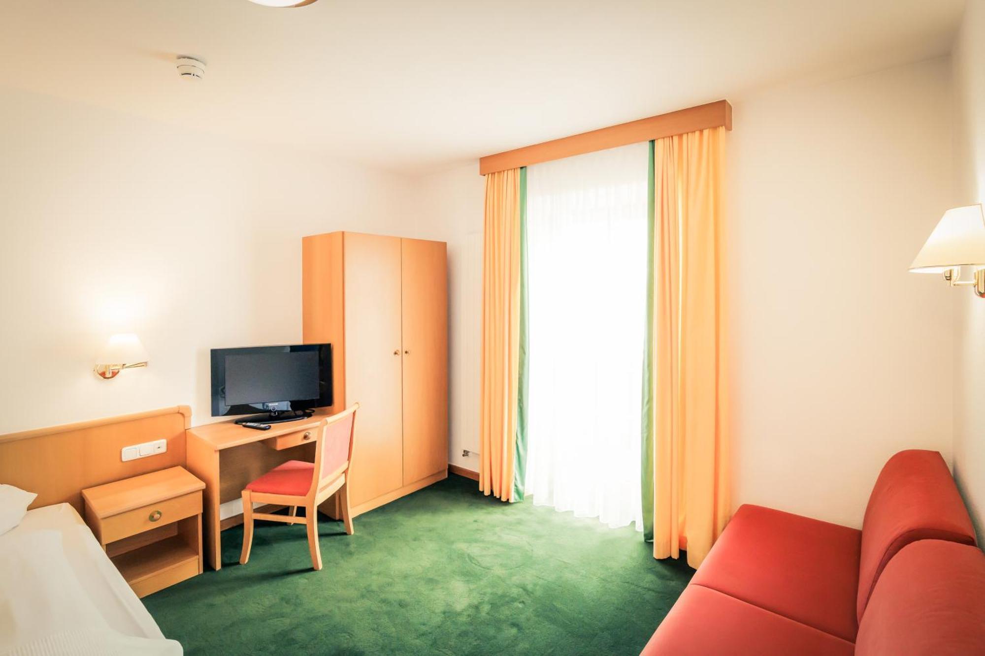 Posthotel Lechtal, Arlberg โฮลซ์เกา ภายนอก รูปภาพ
