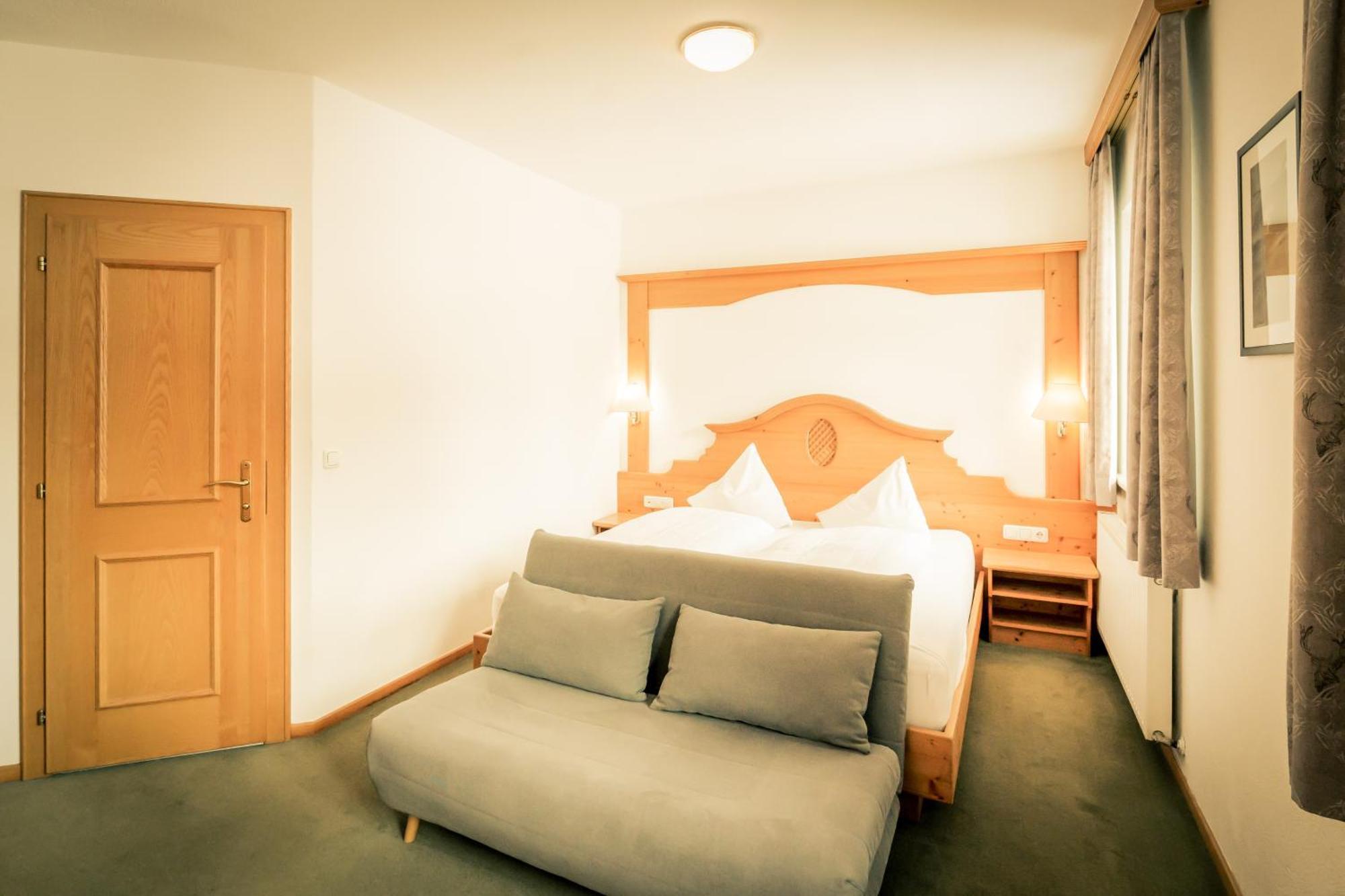 Posthotel Lechtal, Arlberg โฮลซ์เกา ภายนอก รูปภาพ