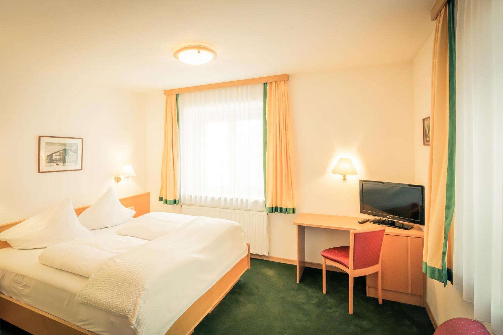 Posthotel Lechtal, Arlberg โฮลซ์เกา ภายนอก รูปภาพ